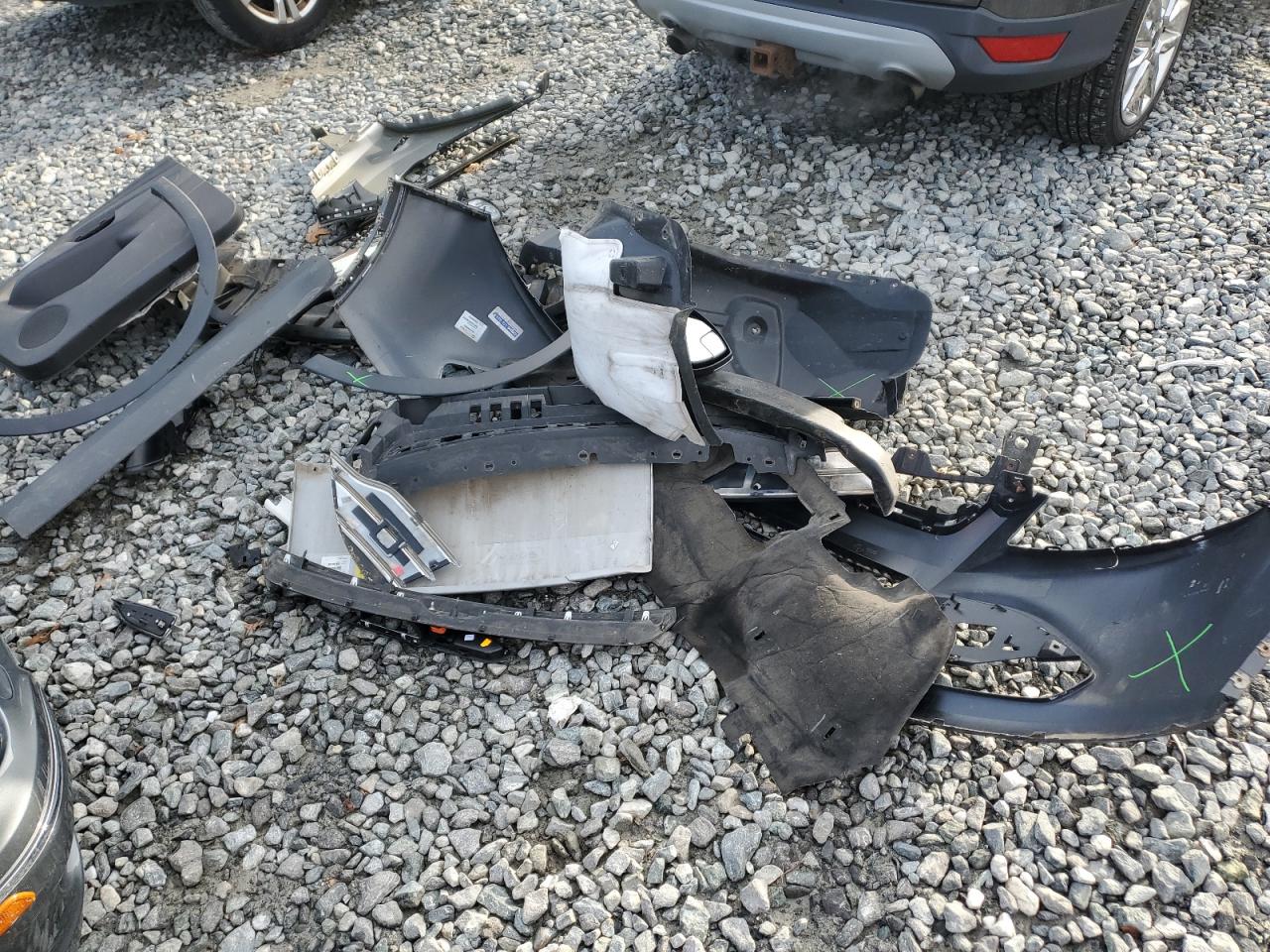 2015 Ford Escape Se VIN: 1FMCU9G92FUB04559 Lot: 93177975