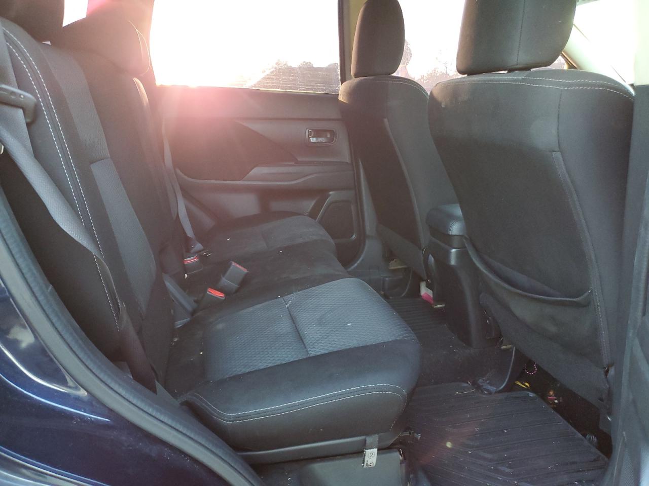 2018 Mitsubishi Outlander Es VIN: JA4AD2A38JJ001447 Lot: 93257385