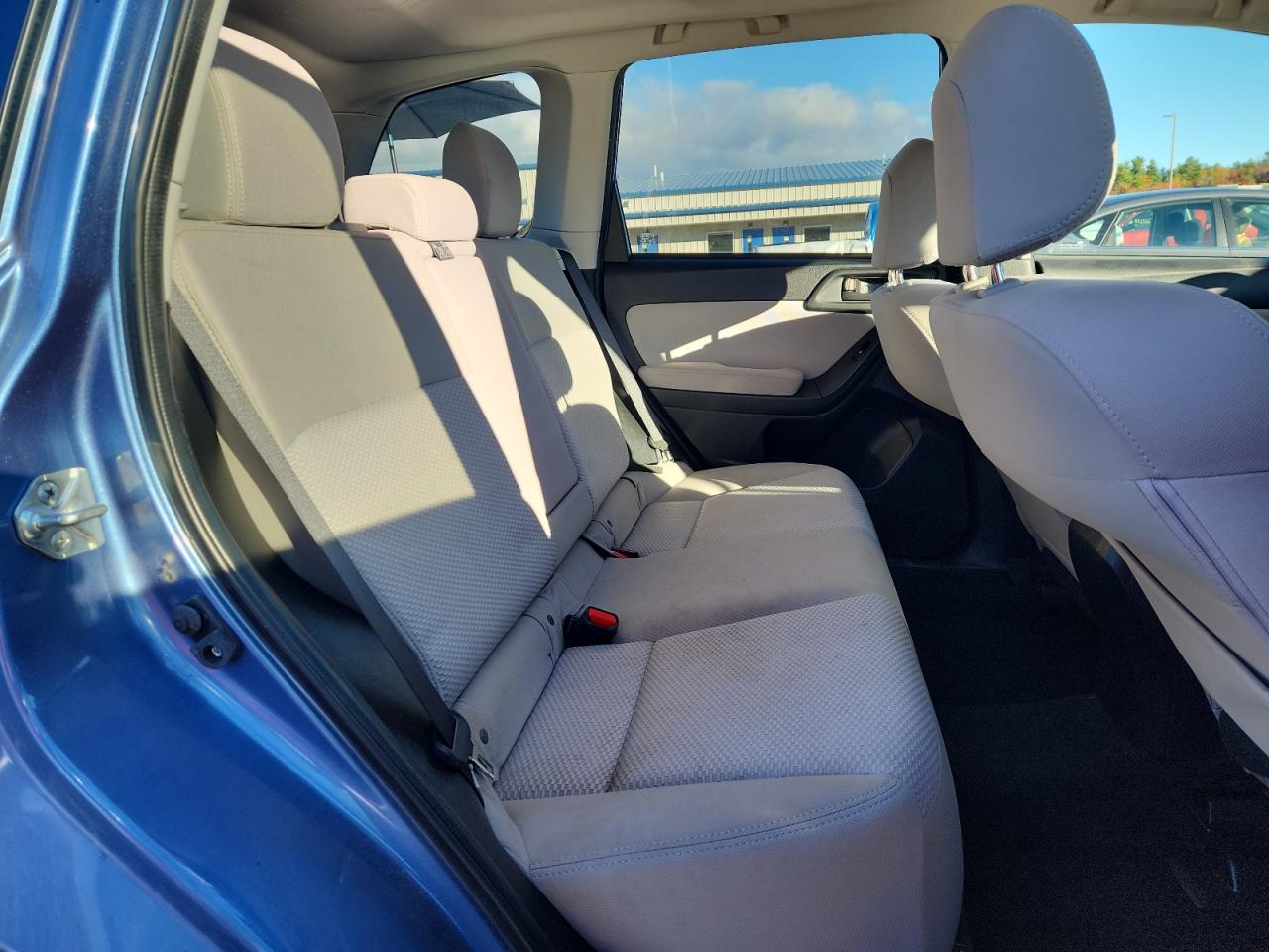 2015 Subaru Forester 2.5I Premium VIN: JF2SJADC7FH564885 Lot: 90499115