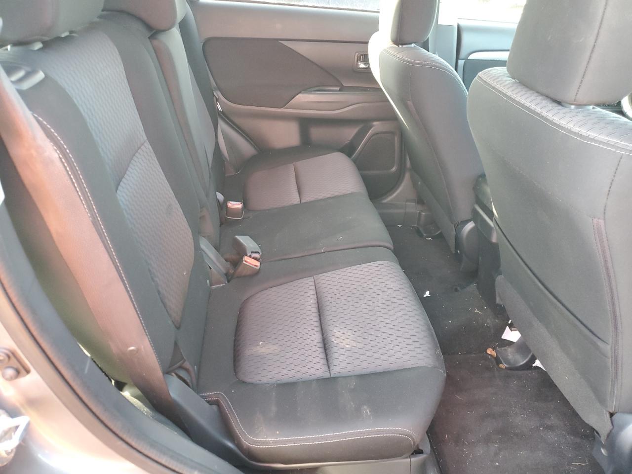 2015 Mitsubishi Outlander Es VIN: JA4AD2A3XFZ601315 Lot: 92439545