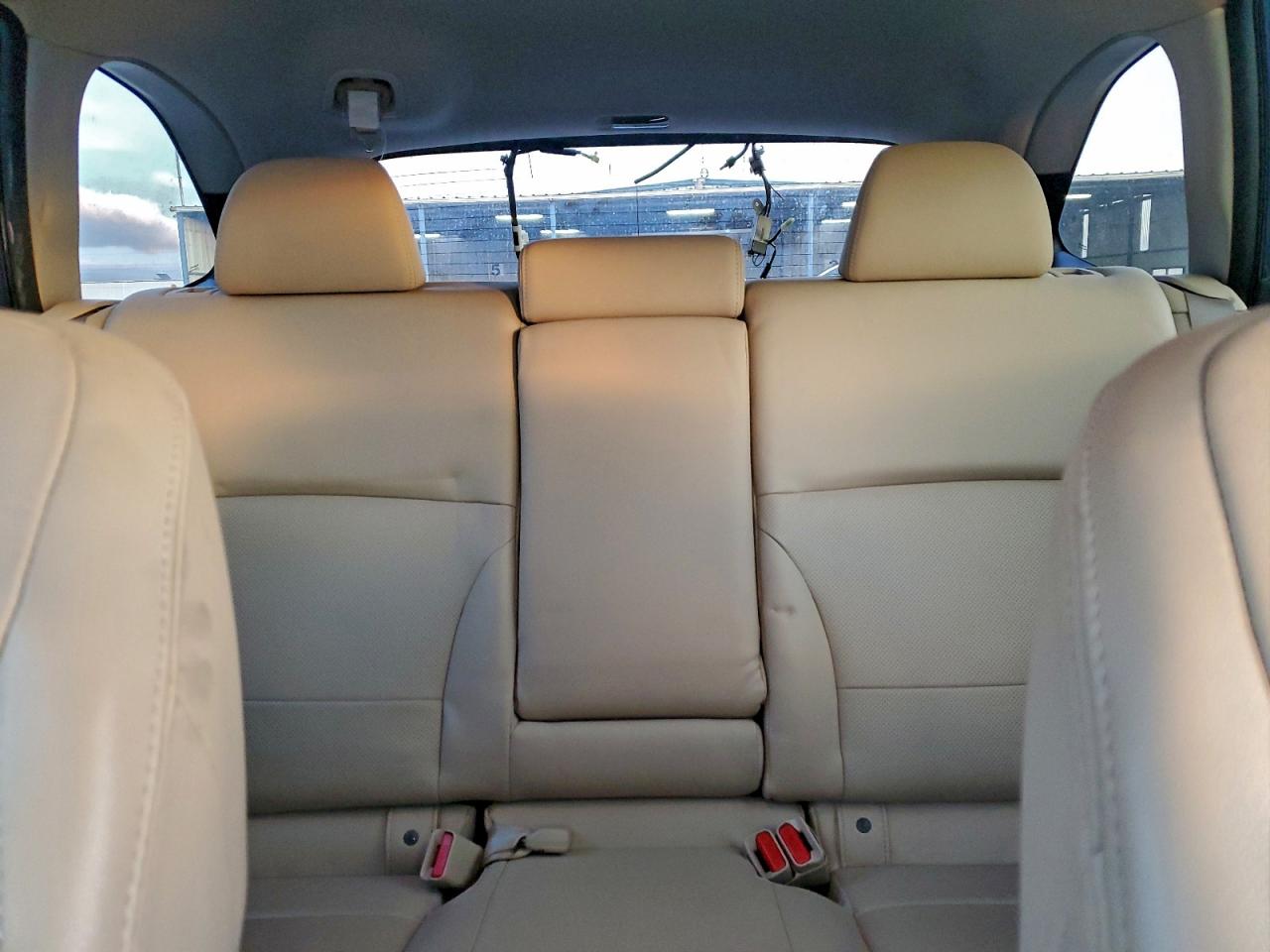 2017 Subaru Outback 2.5I Limited VIN: 4S4BSANC7H3300393 Lot: 94272925