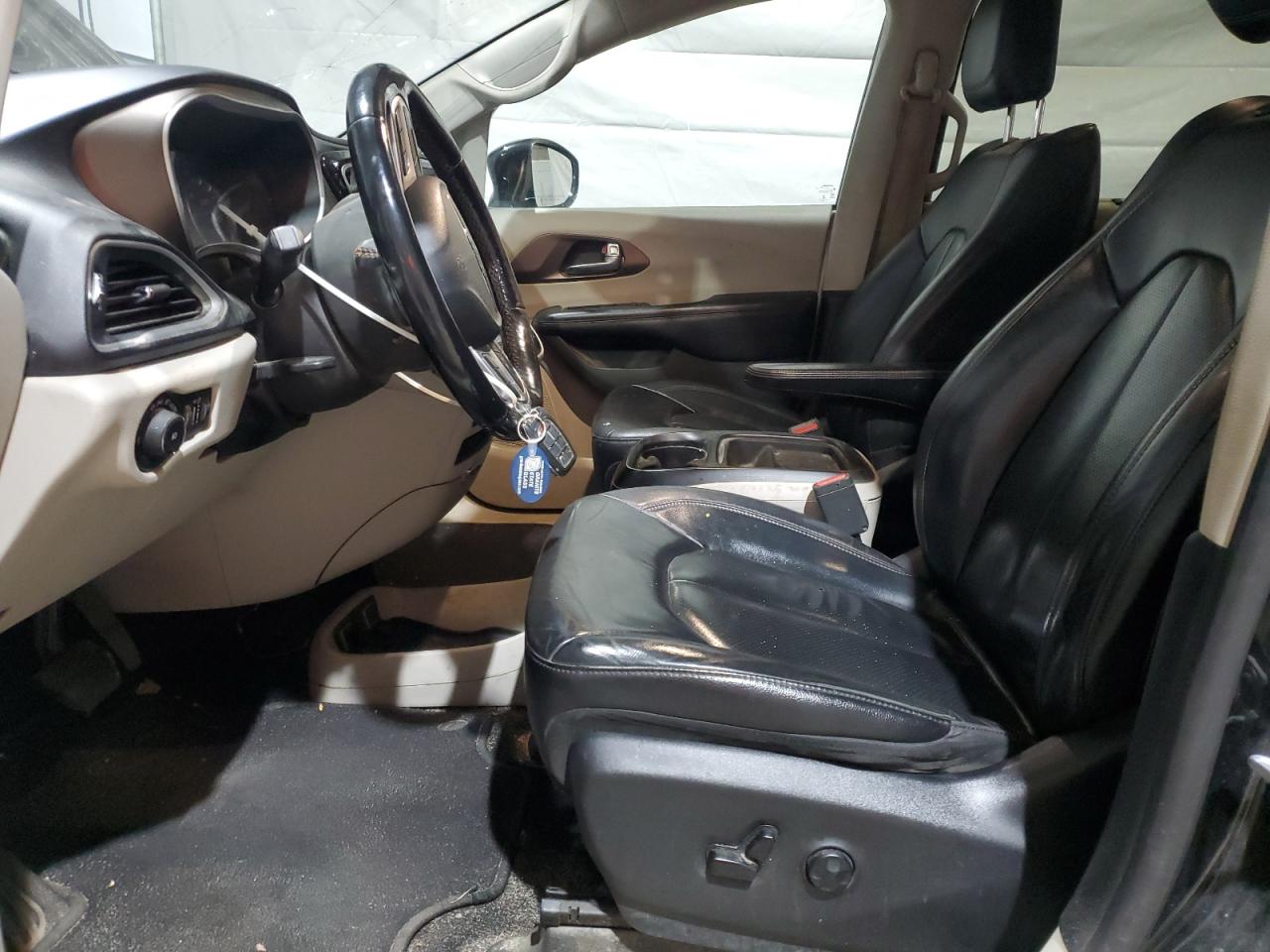 2019 Chrysler Pacifica Touring L VIN: 2C4RC1BGXKR704777 Lot: 93291285