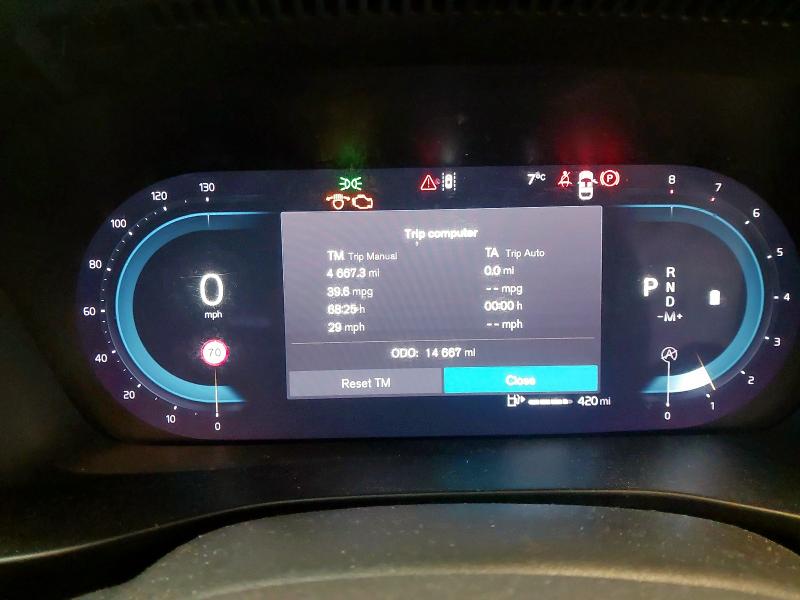 2024 VOLVO XC40 2.0 B3P PLUS DARK 5DR AUTO