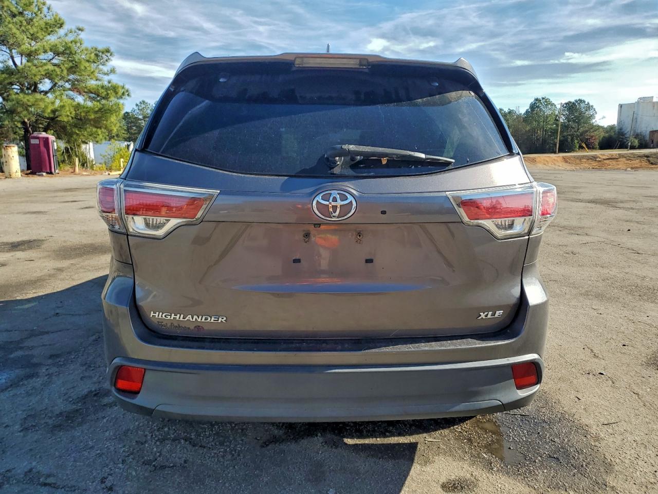 2016 Toyota Highlander Xle VIN: 5TDKKRFH9GS123937 Lot: 94736845