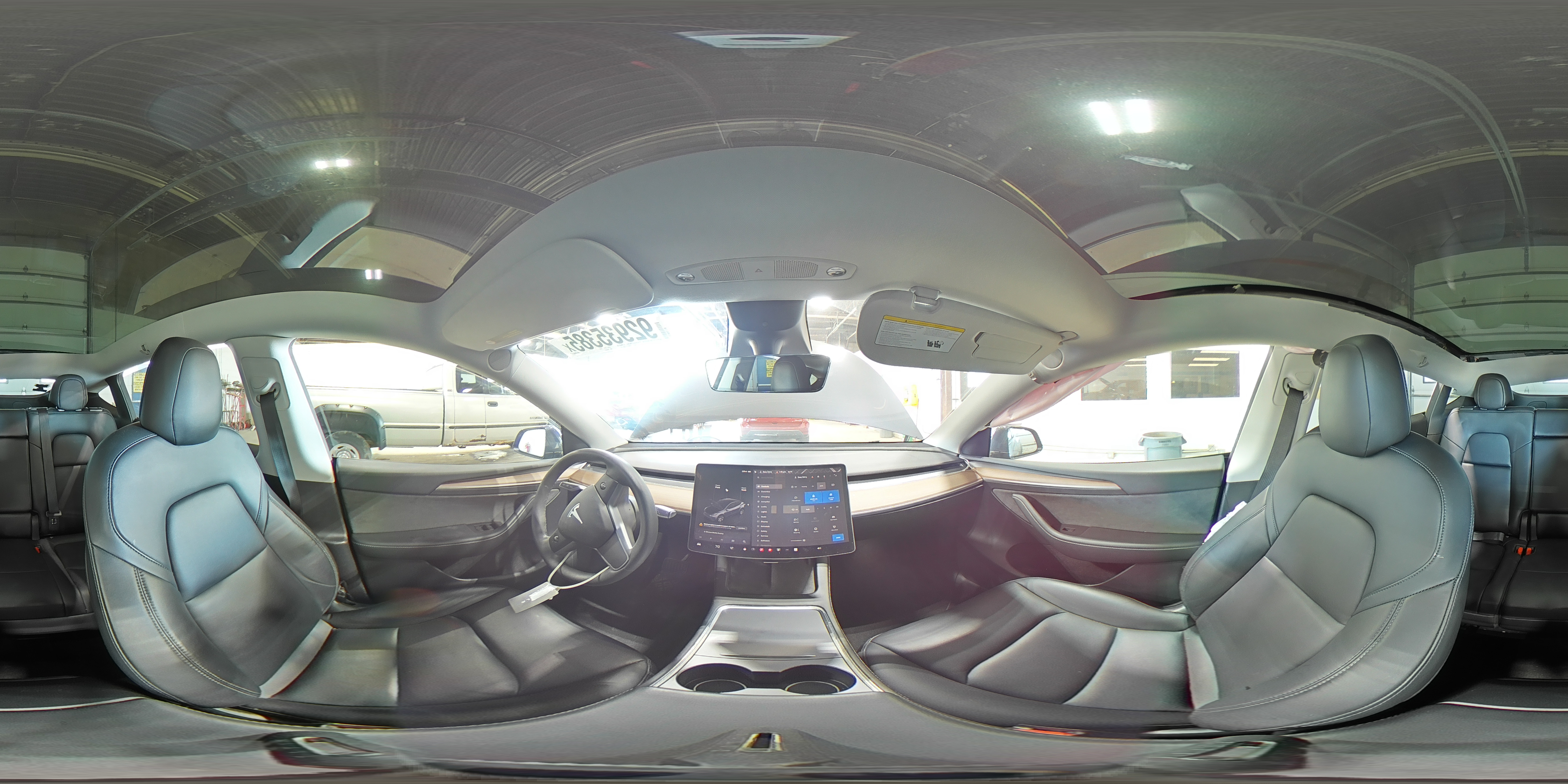 2022 Tesla Model Y VIN: 7SAYGAEE5NF556261 Lot: 92935385