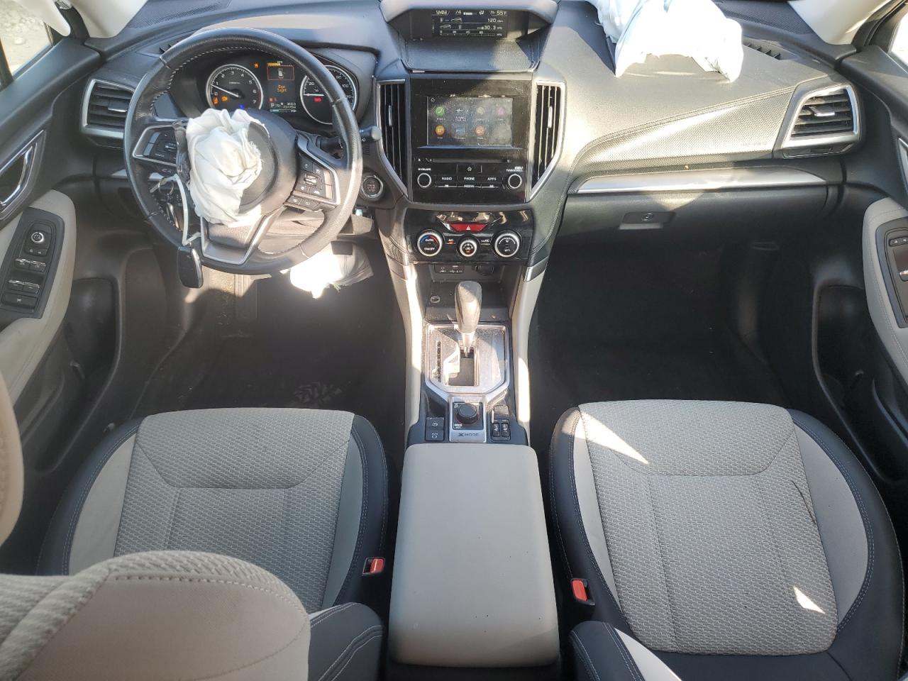 2019 Subaru Forester Premium VIN: JF2SKAGC1KH519105 Lot: 92528435