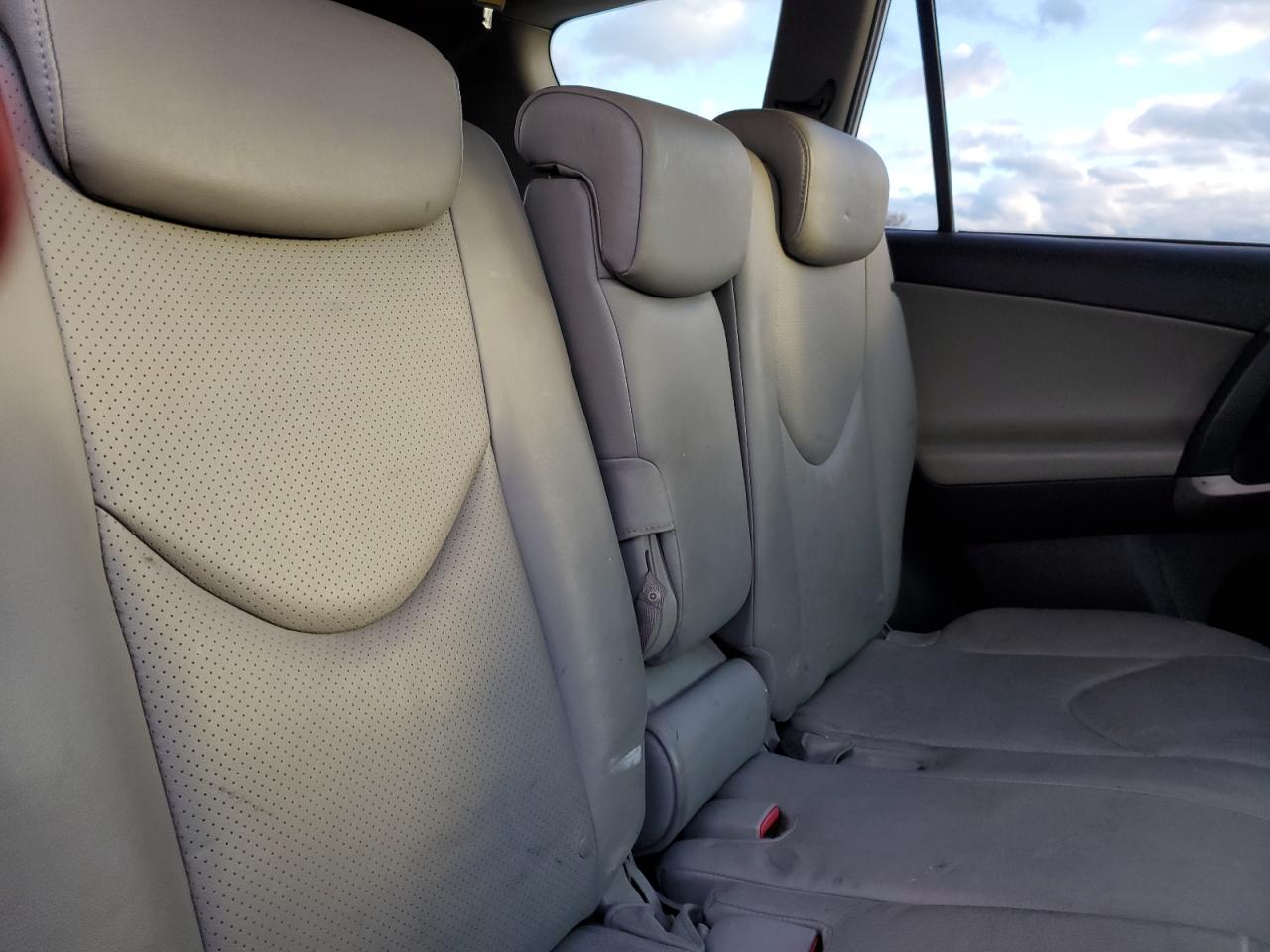 2008 Toyota Rav4 Limited VIN: JTMBD31V585153237 Lot: 92482285