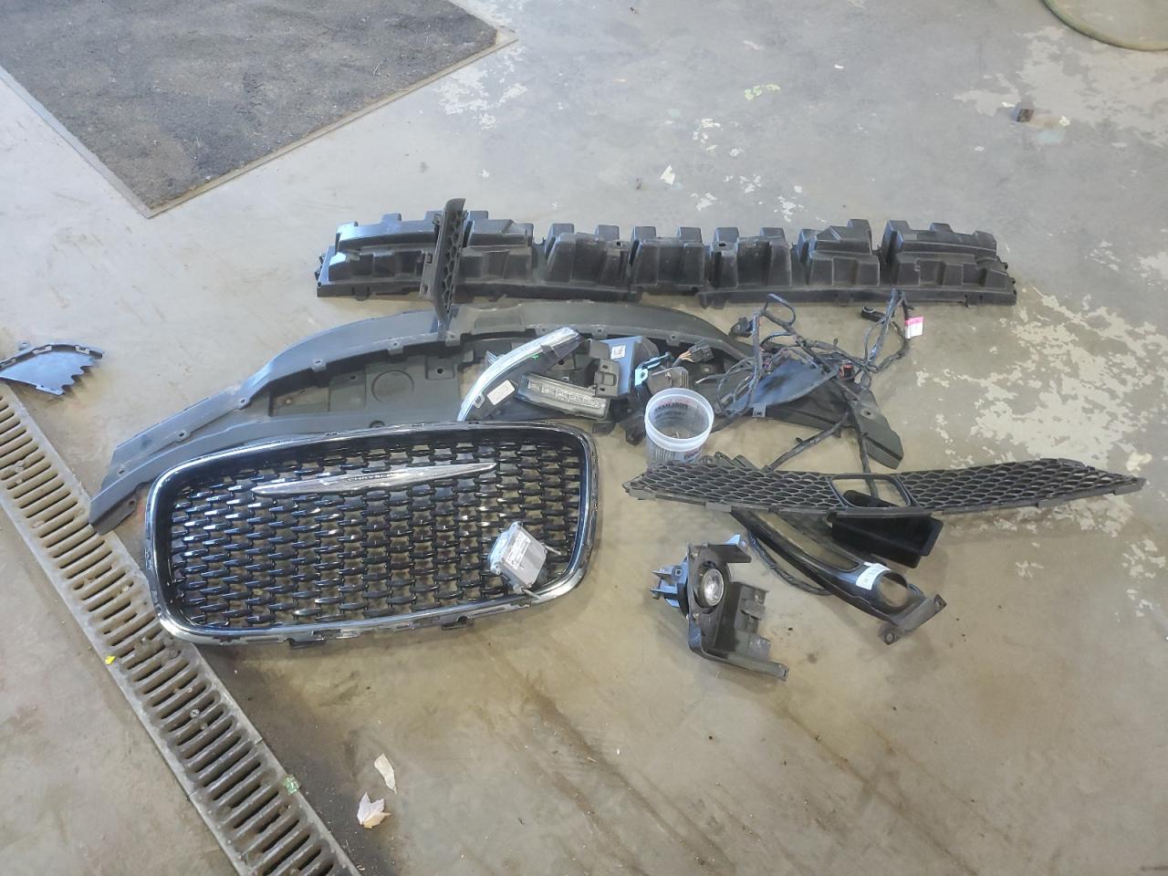 2017 Chrysler 300 S VIN: 2C3CCABG6HH512023 Lot: 91943035