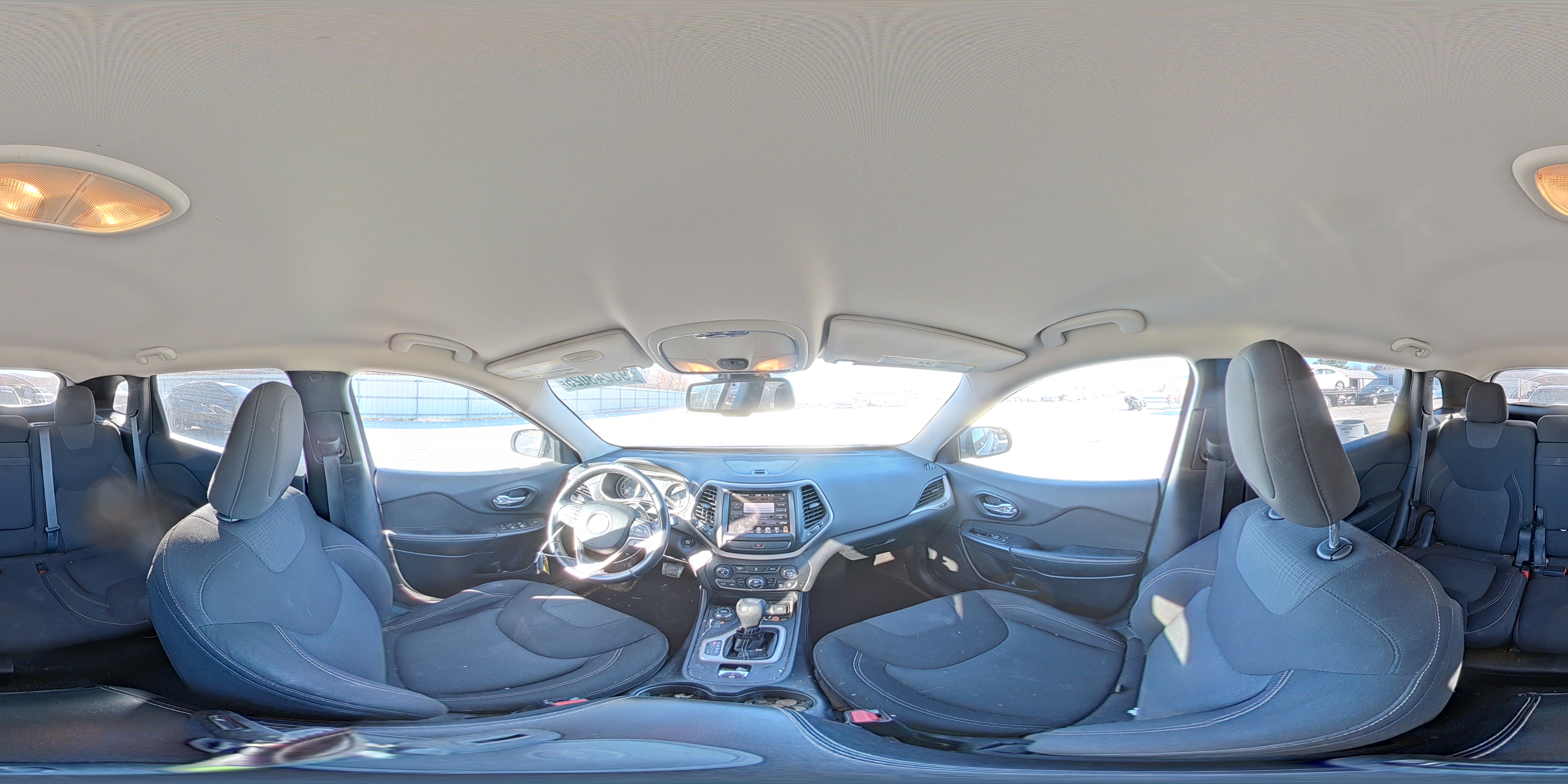 2016 Jeep Cherokee Latitude VIN: 1C4PJMCB2GW251643 Lot: 93243025