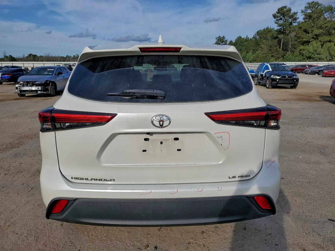 2020 Toyota Highlander L VIN: 5TDBZRBHXLS000255 Lot: 94290295