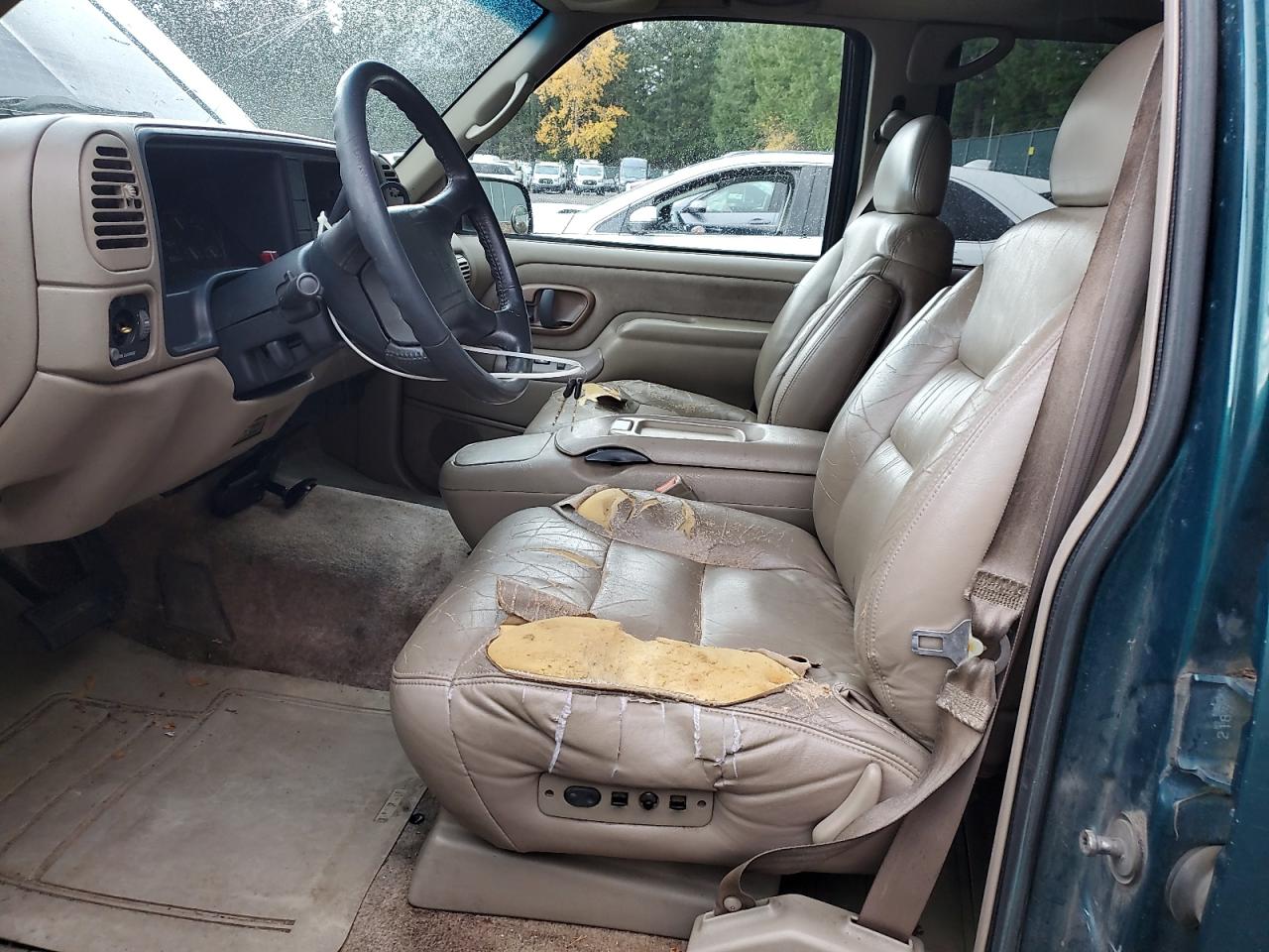 1996 GMC Suburban K1500 VIN: 1GKFK16R5TJ733406 Lot: 92308295