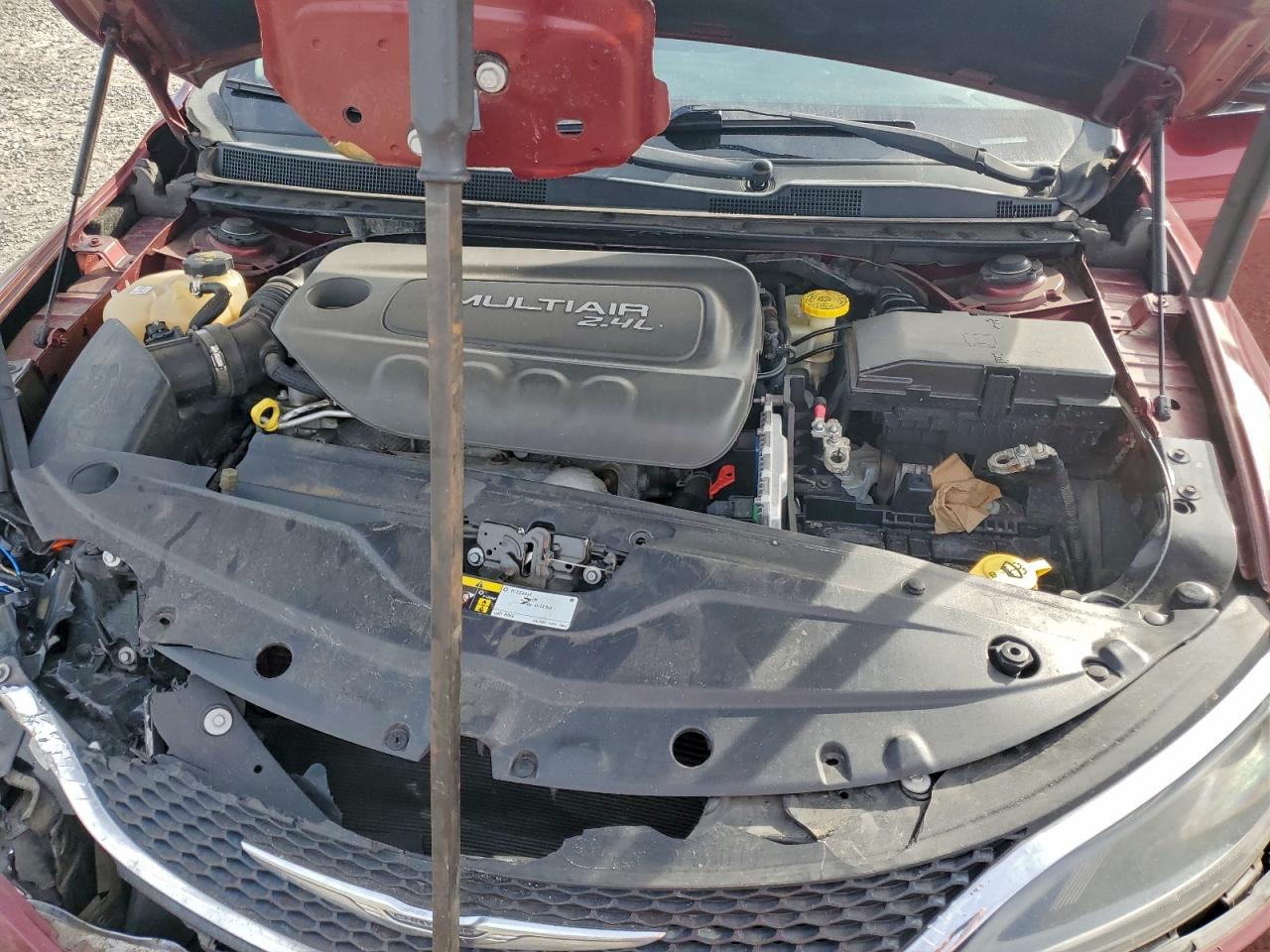 2015 Chrysler 200 Limited VIN: 1C3CCCAB3FN589910 Lot: 94467405