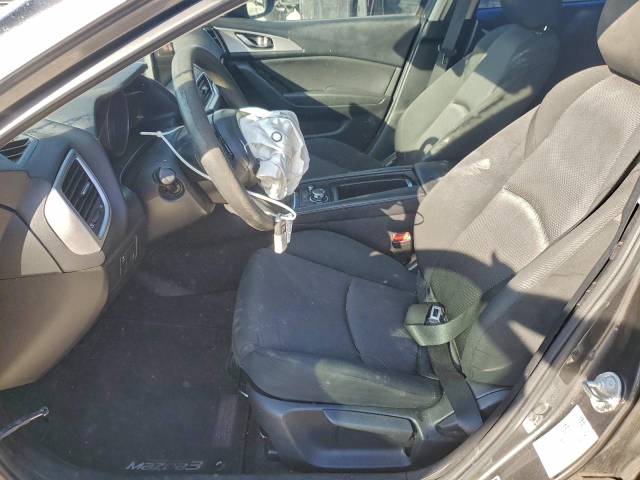 2018 Mazda 3 Sport VIN: 3MZBN1U7XJM272588 Lot: 94608665