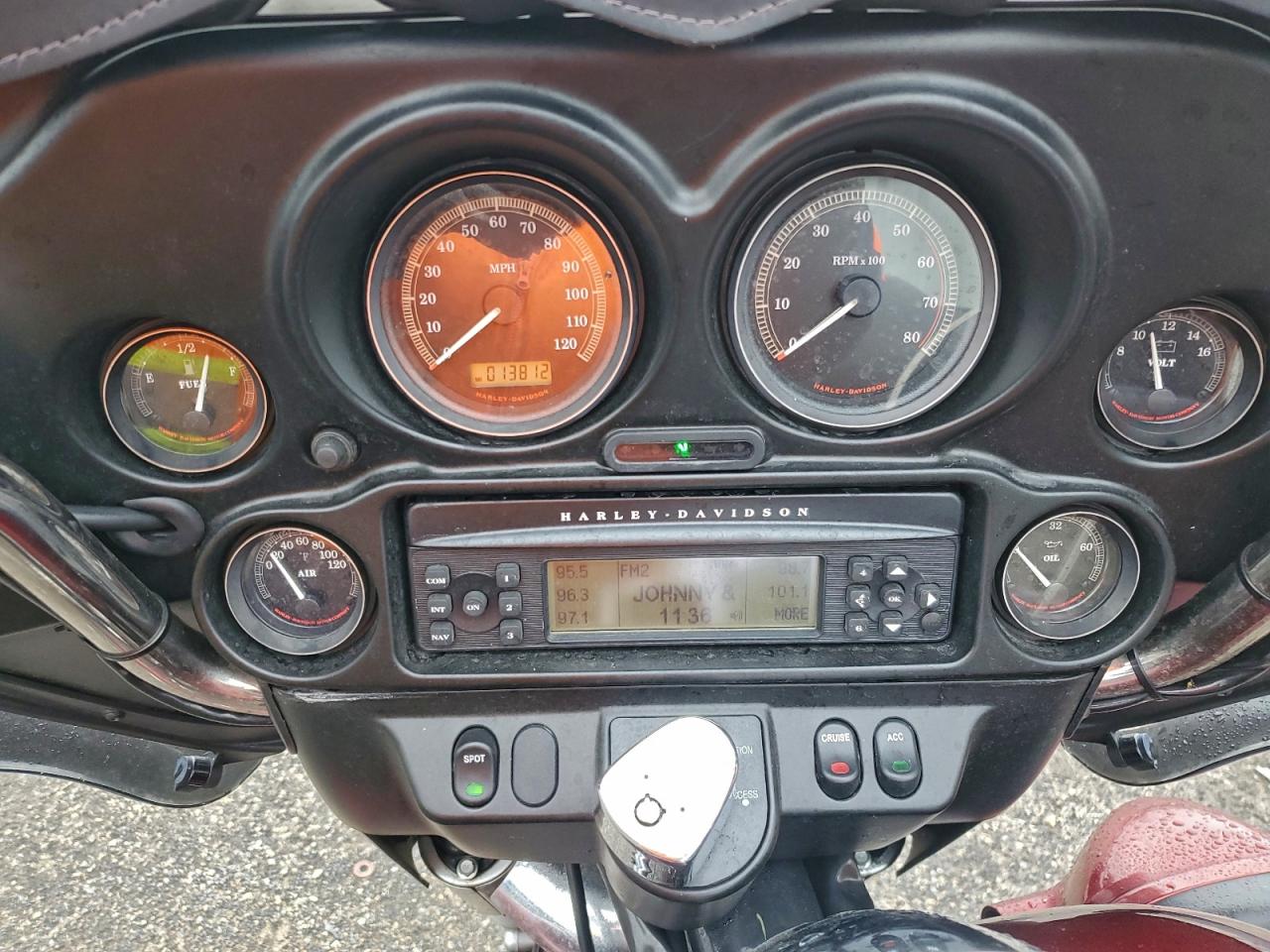 2010 Harley-Davidson Flhtc VIN: 1HD1FF417AB637464 Lot: 93965165