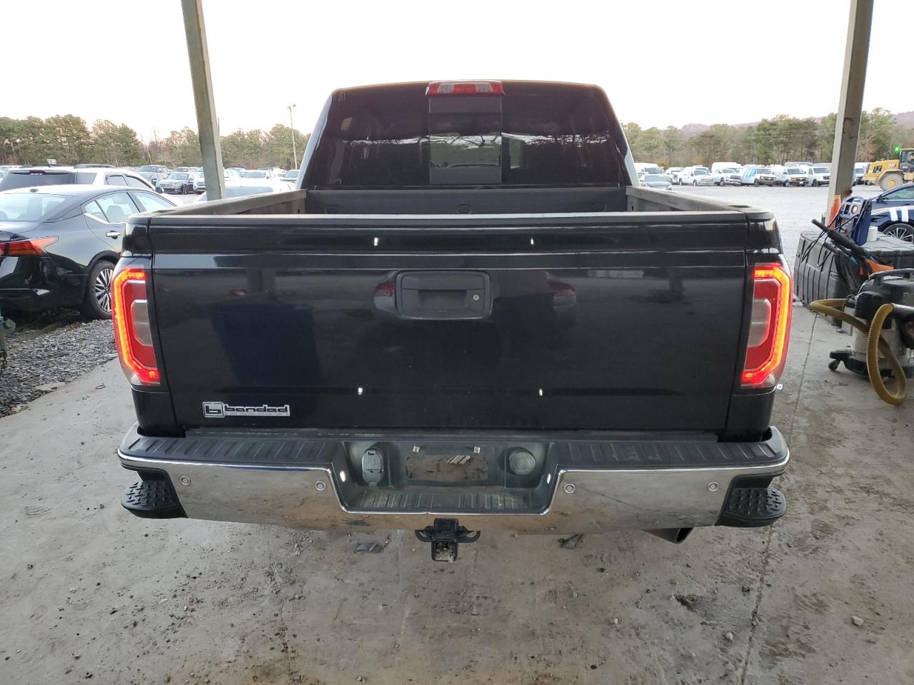 2018 GMC Sierra K1500 Slt VIN: 3GTU2NEJ5JG207751 Lot: 92501825