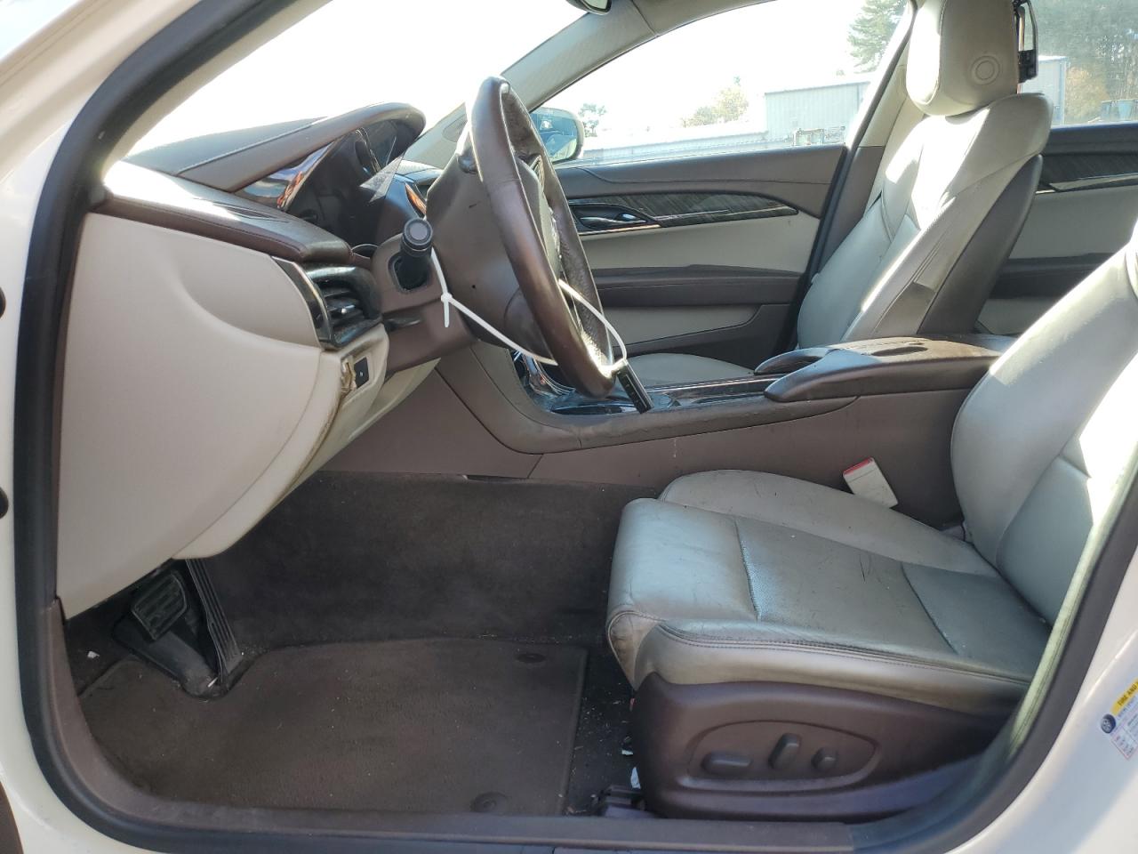 2013 Cadillac X6 M VIN: 1G6AH5RX4D0142841 Lot: 85856645