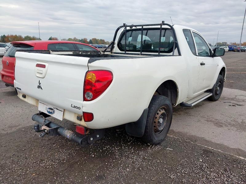 2016 MITSUBISHI L200 CLUB CAB DI-D 4LIFE 4WD 134BHP [2010]