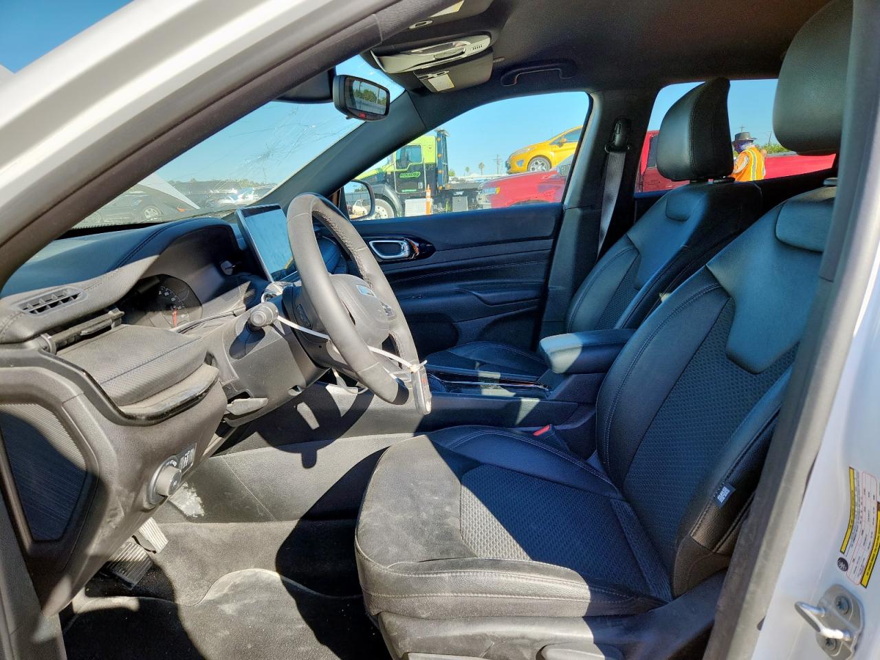 2025 Jeep Compass Latitude VIN: 3C4NJDBN3ST515955 Lot: 92194945