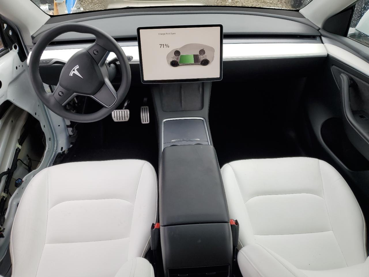 2023 Tesla Model Y VIN: 7SAYGDEF0PF863205 Lot: 93843175