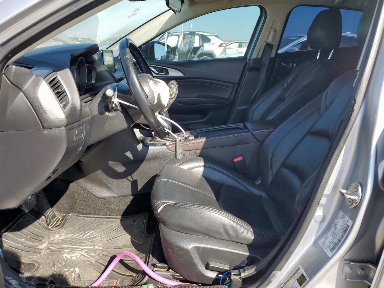 2018 Mazda 3 Touring VIN: 3MZBN1V3XJM208501 Lot: 91238575