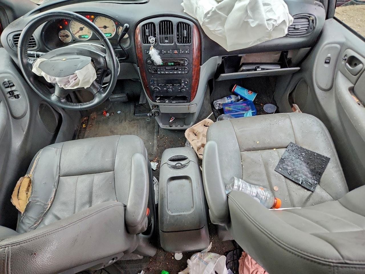 2004 Chrysler Town & Country Touring VIN: 2C4GP54L54R528348 Lot: 93758495