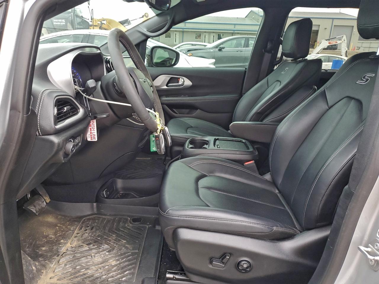 2024 Chrysler Pacifica Touring L VIN: 2C4RC1BG4RR184232 Lot: 93119475