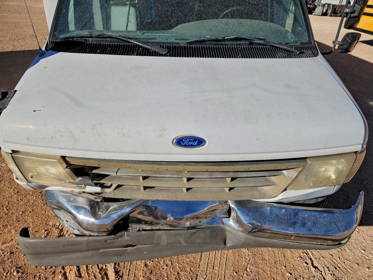 1995 Ford Econoline E350 Cutaway Van VIN: 1FDKE30G9SHA04556 Lot: 93916565