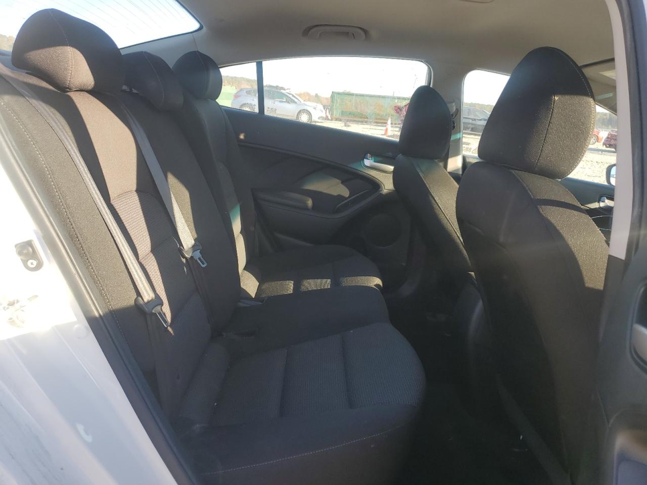 2017 Kia Forte Lx VIN: 3KPFK4A77HE096252 Lot: 90281355