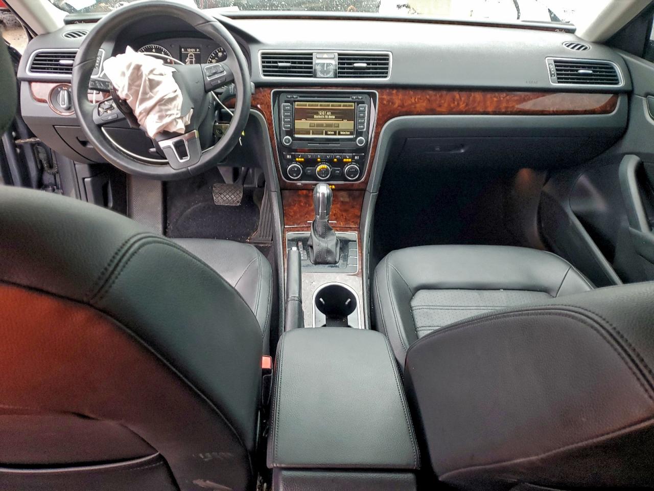 2013 Volkswagen Passat Sel VIN: 1VWCH7A35DC004702 Lot: 93838725