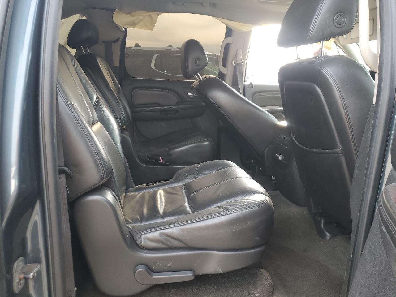 2007 GMC Yukon Xl Denali VIN: 1GKFK668X7J318253 Lot: 91709225