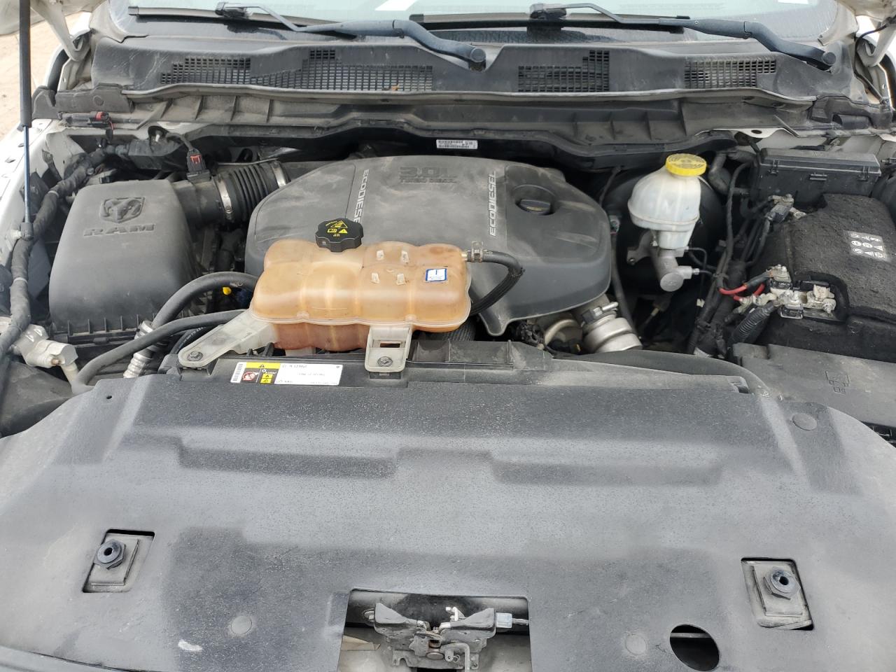 2018 Ram 1500 St VIN: 1C6RR6FM5JS112526 Lot: 93168955