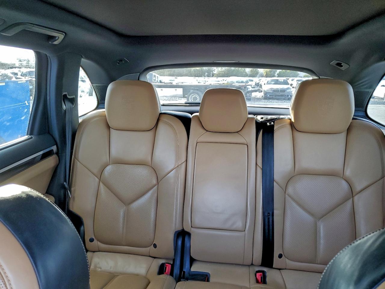 2017 Porsche Cayenne VIN: WP1AA2A28HKA86119 Lot: 94555295