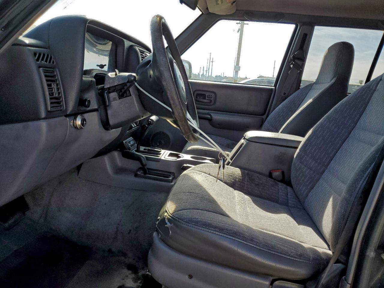 1998 Jeep Cherokee Sport VIN: 1J4FJ68S8WL207267 Lot: 94191445