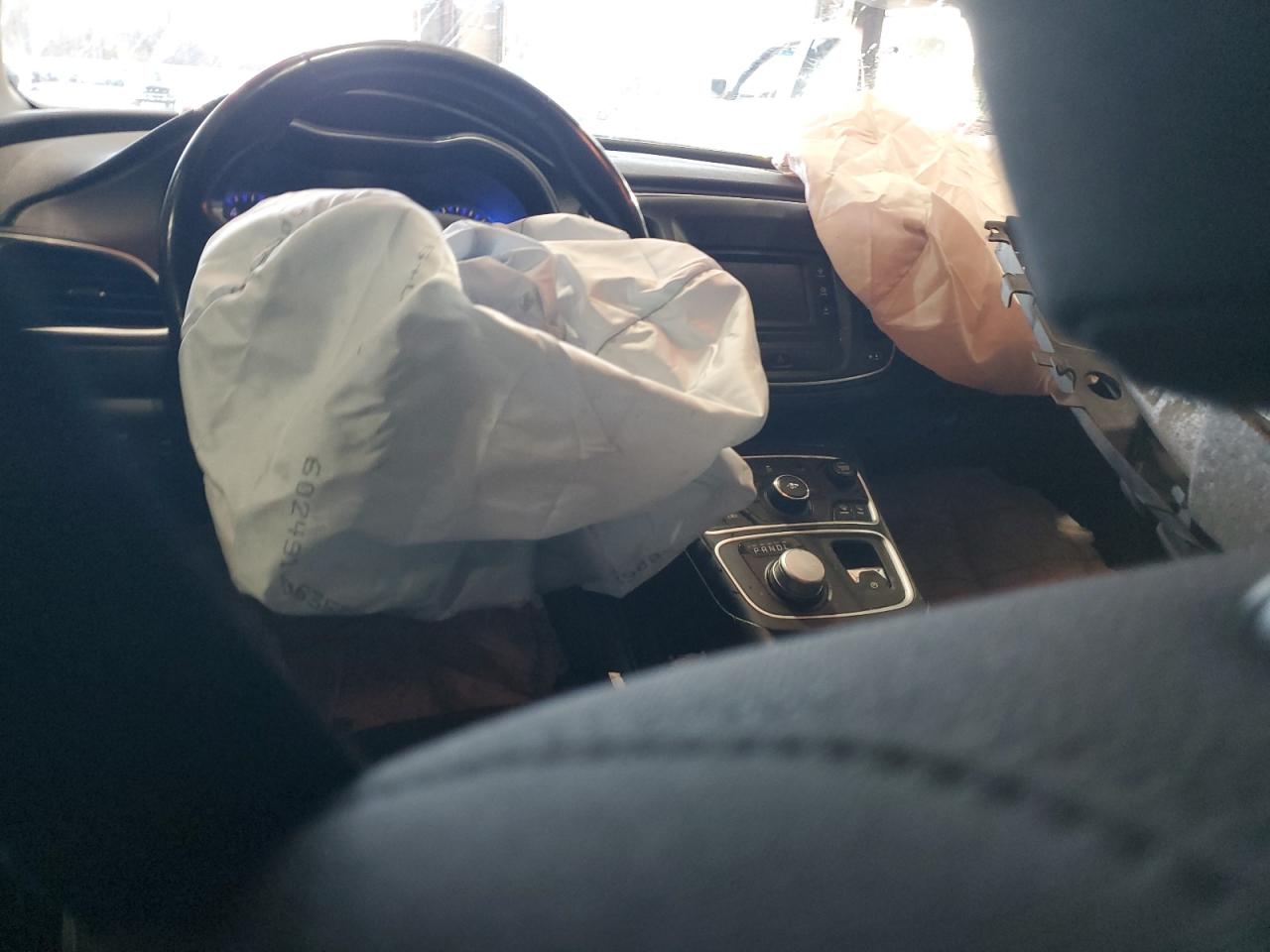 2015 Chrysler 200 Limited VIN: 1C3CCCAB1FN612102 Lot: 93314145