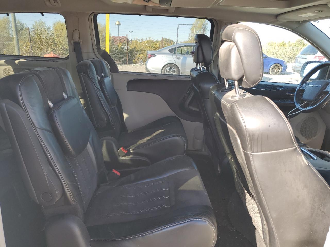 2014 Chrysler Town & Country Touring L VIN: 2C4RC1CG5ER251395 Lot: 90905745