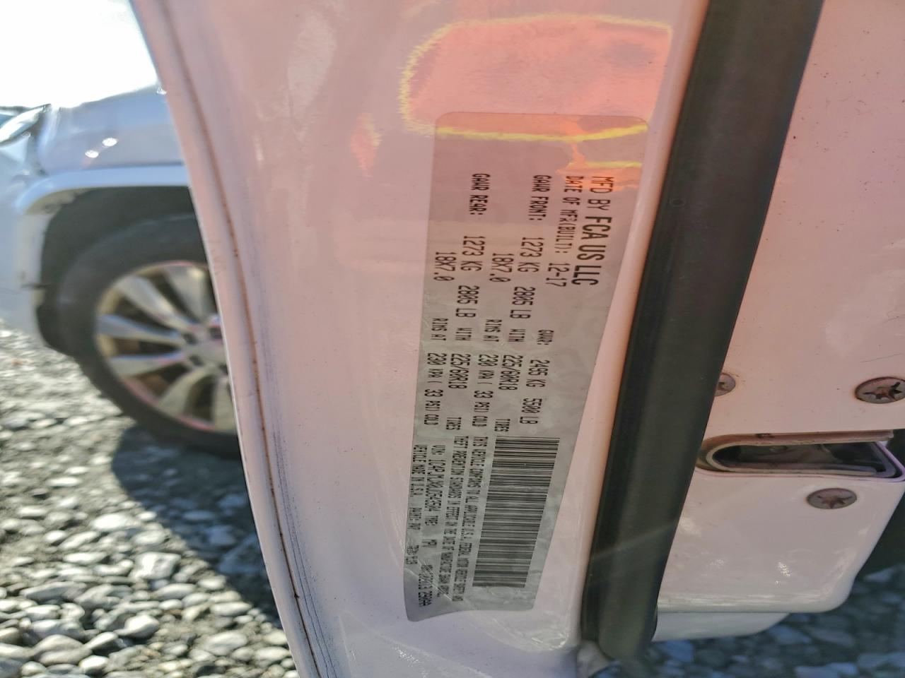 2018 Jeep Cherokee Overland VIN: 1C4PJMJX0JD543504 Lot: 94303535