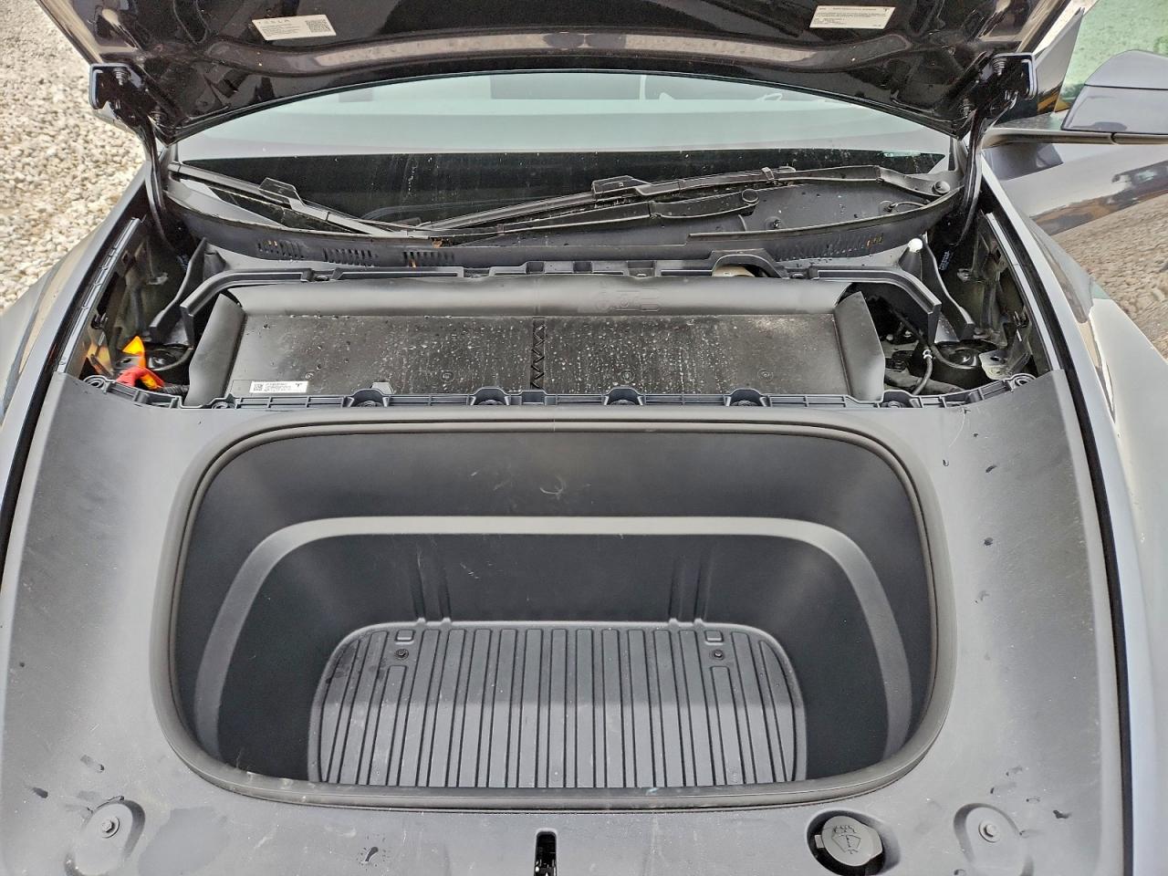 2026 Tesla Model Y VIN: 7SAYGDEE1TA465788 Lot: 93012735