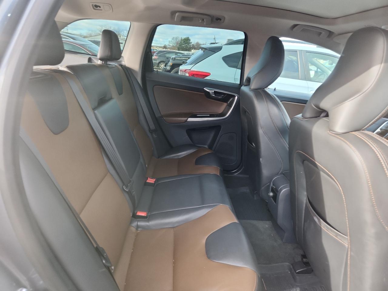 2017 Volvo Xc60 T5 Dynamic VIN: YV440MRR5H2072688 Lot: 93001525