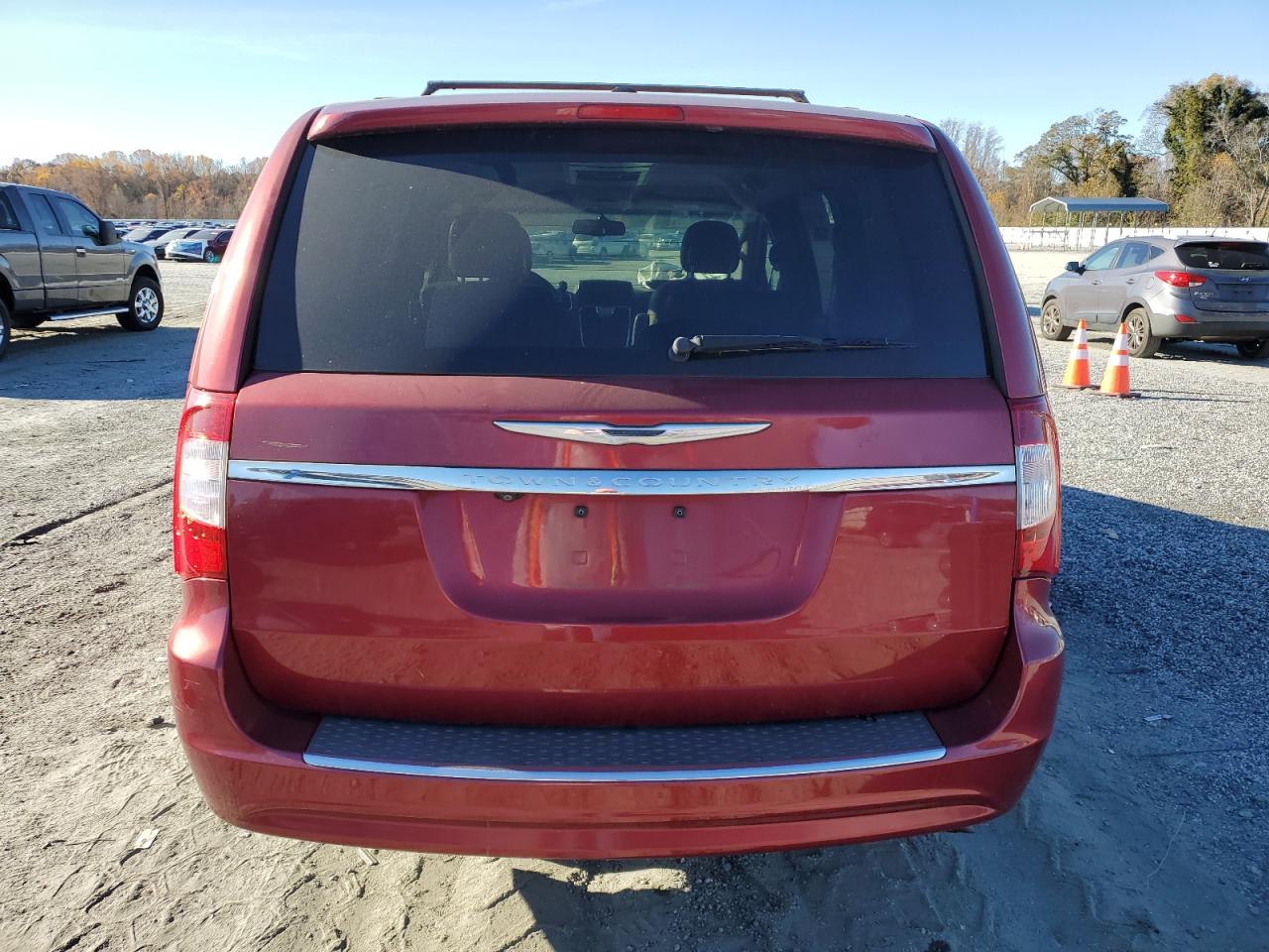 2015 Chrysler Town & Country Touring VIN: 2C4RC1BG5FR590855 Lot: 92098925