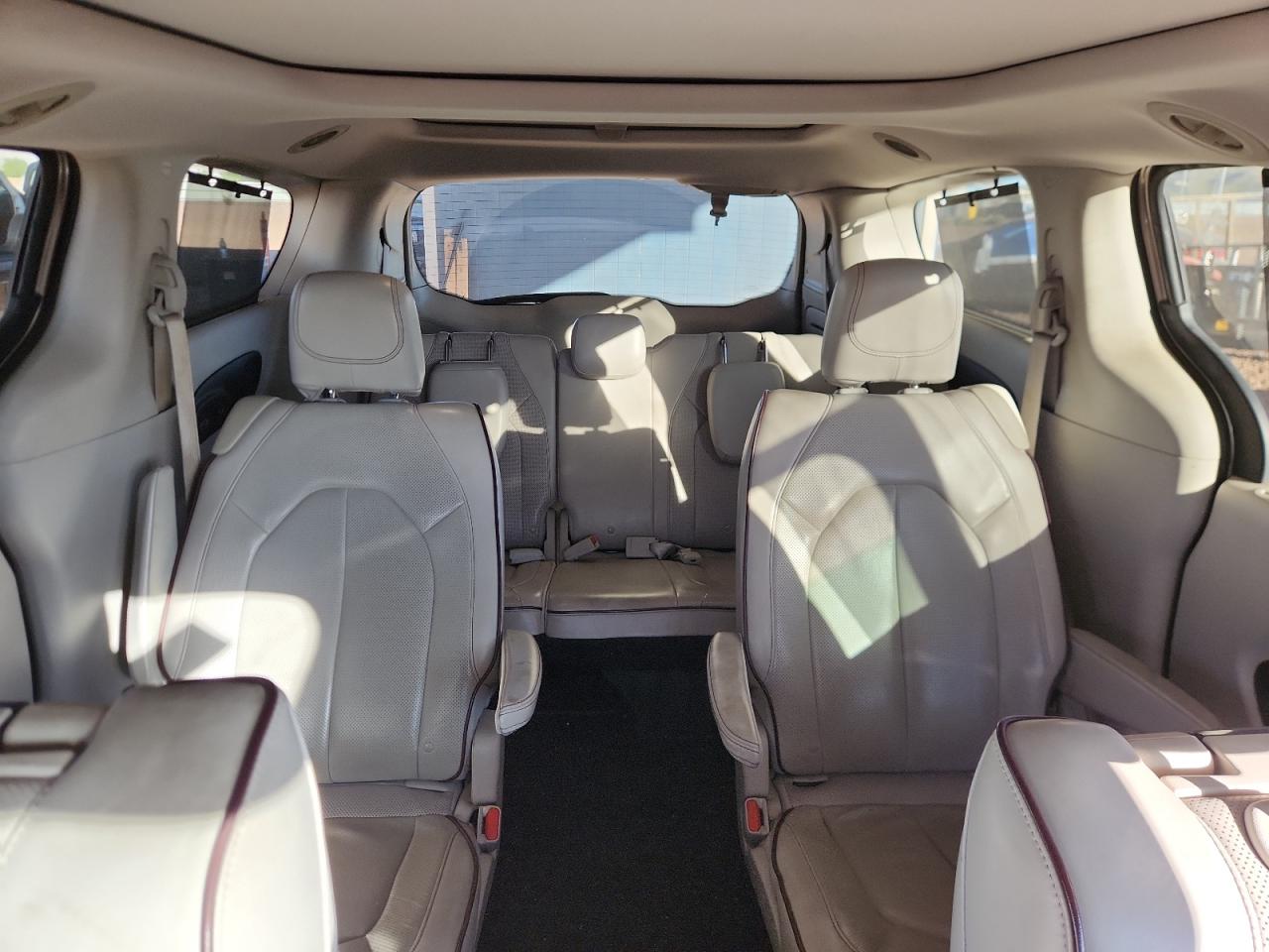 2017 Chrysler Pacifica Limited VIN: 2C4RC1GG2HR537560 Lot: 91414675