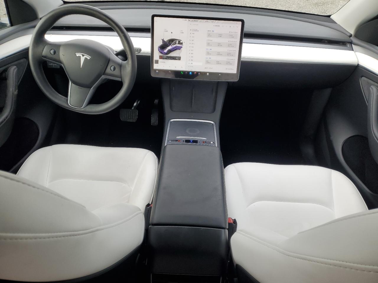 2024 Tesla Model Y VIN: 7SAYGDEE0RF201151 Lot: 93516755