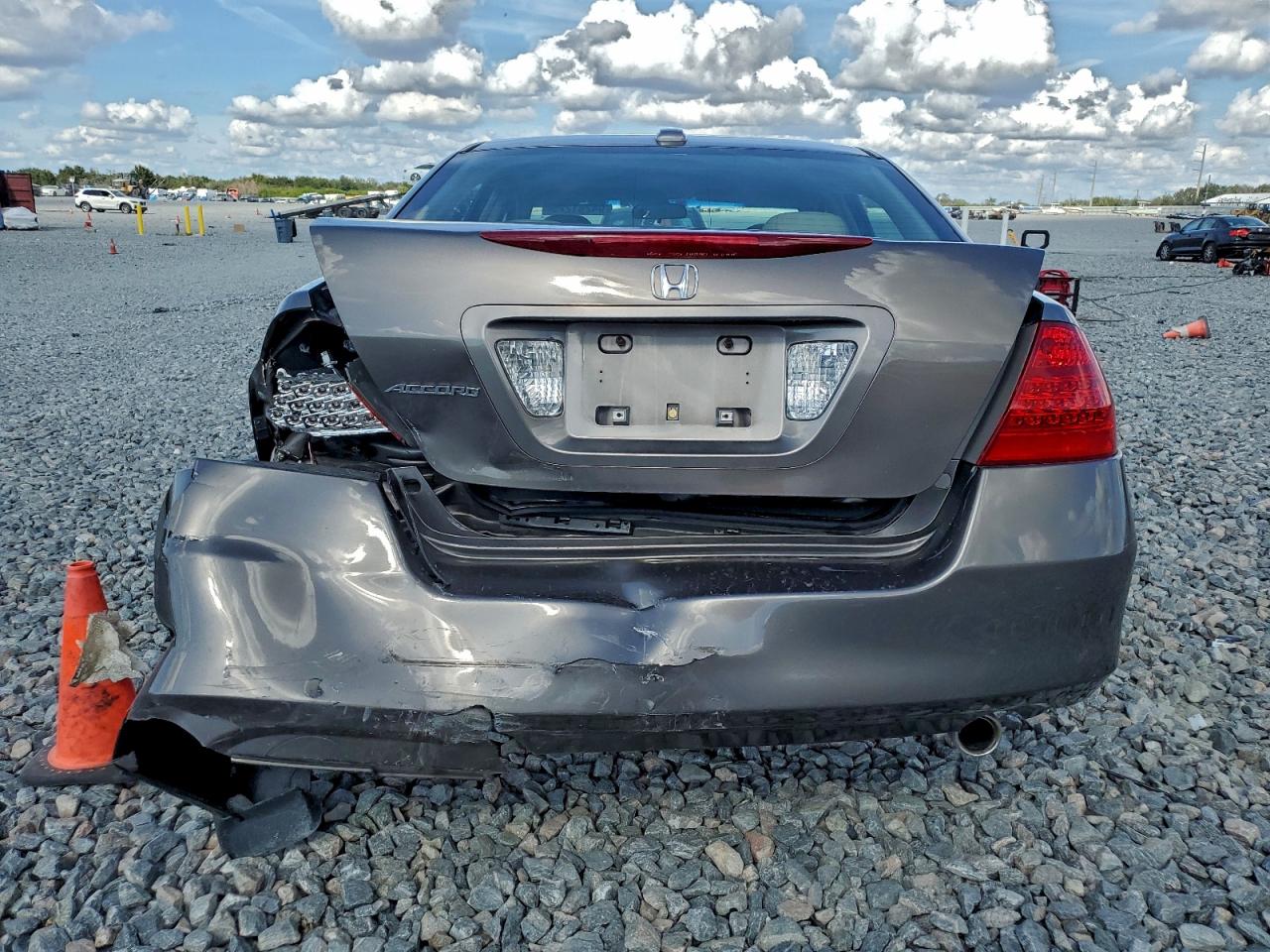 2007 Honda Accord Ex VIN: 1HGCM56887A051859 Lot: 94281225