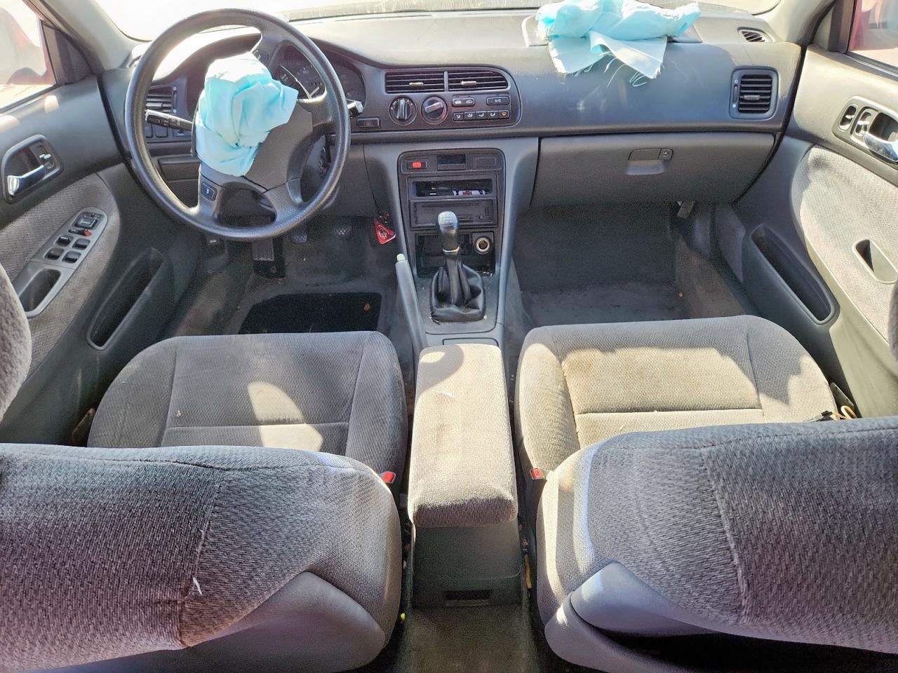 1996 Honda Accord Lx VIN: 1HGCD5531TA090020 Lot: 92308935