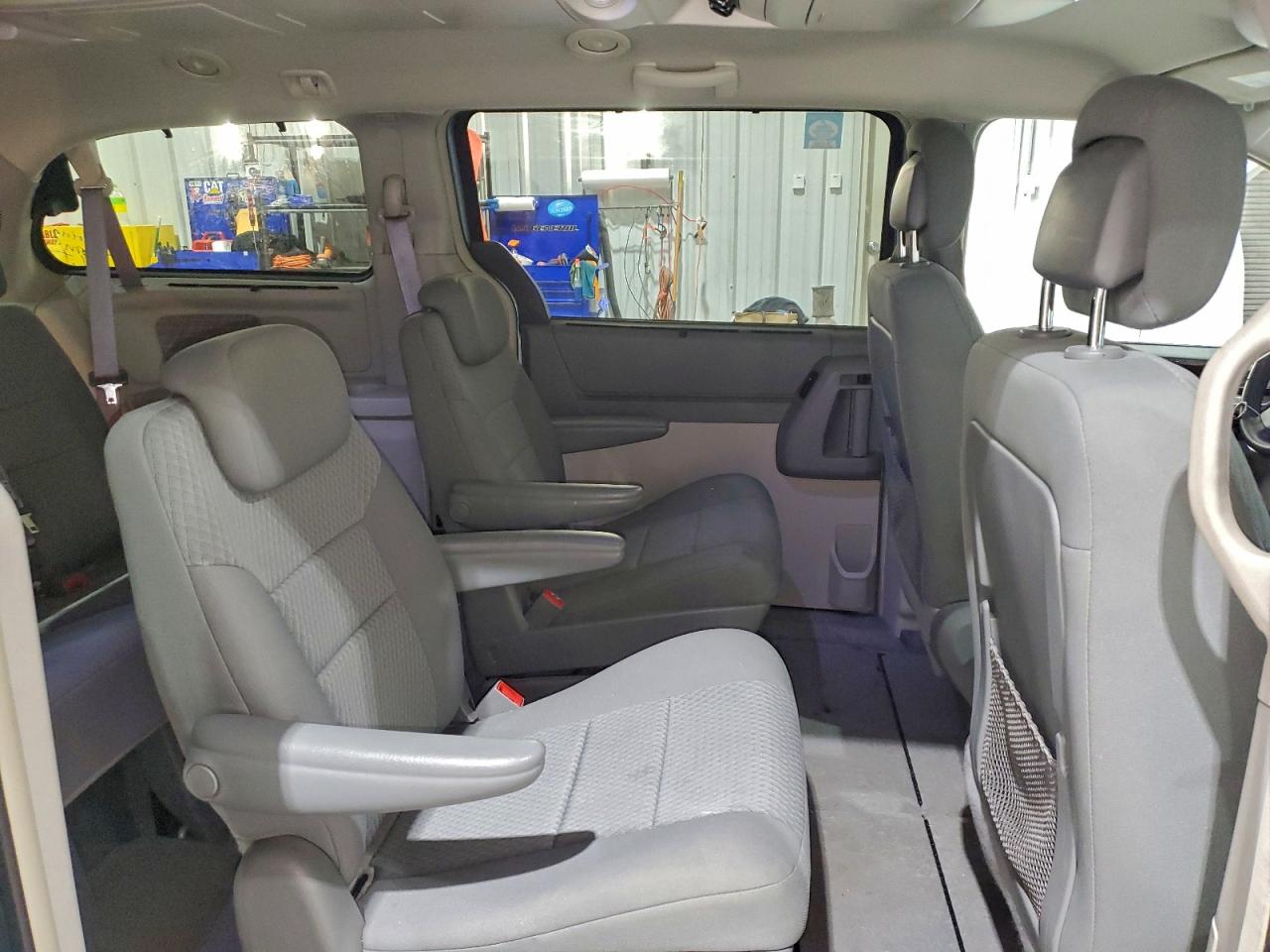 2010 Chrysler Town & Country Touring VIN: 2A4RR5D18AR300366 Lot: 94232215