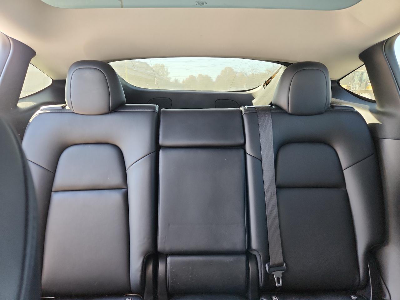 2021 Tesla Model Y VIN: 5YJYGDEEXMF146875 Lot: 92803665