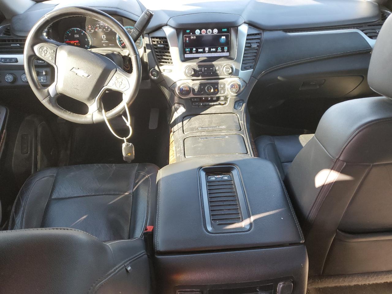 2017 Chevrolet Suburban K1500 Premier VIN: 1GNSKJKC4HR329265 Lot: 90828535