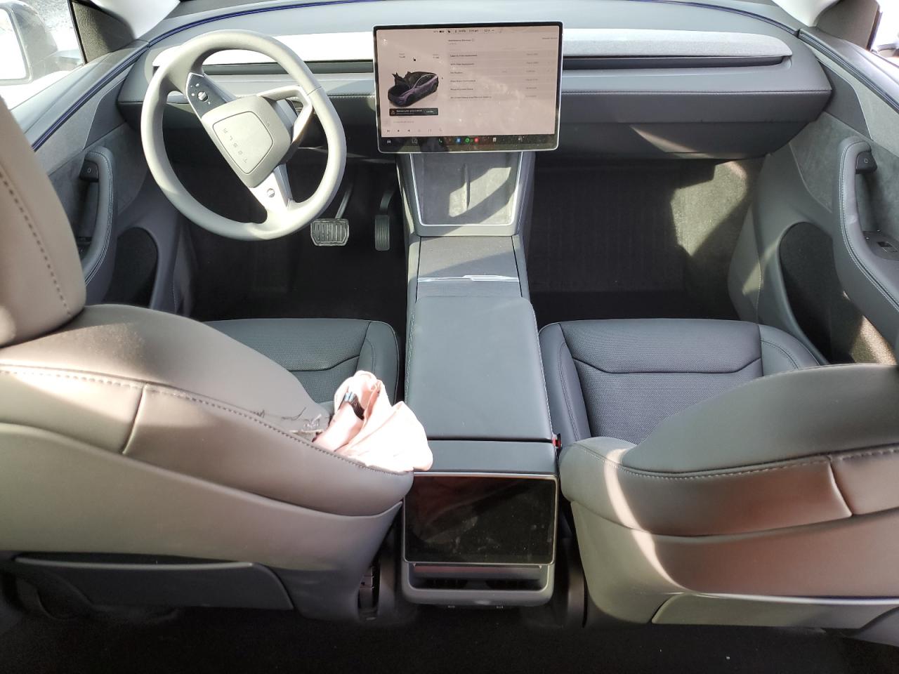 2026 Tesla Model Y VIN: 7SAYGDED8TA467206 Lot: 93650155