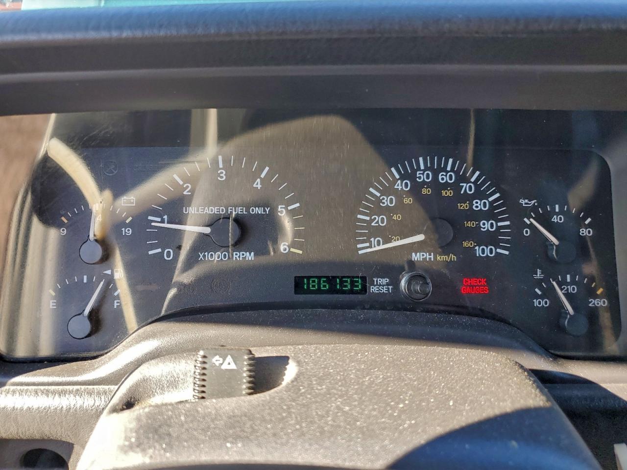 1998 Jeep Cherokee Sport VIN: 1J4FJ68S5WL223863 Lot: 94175375