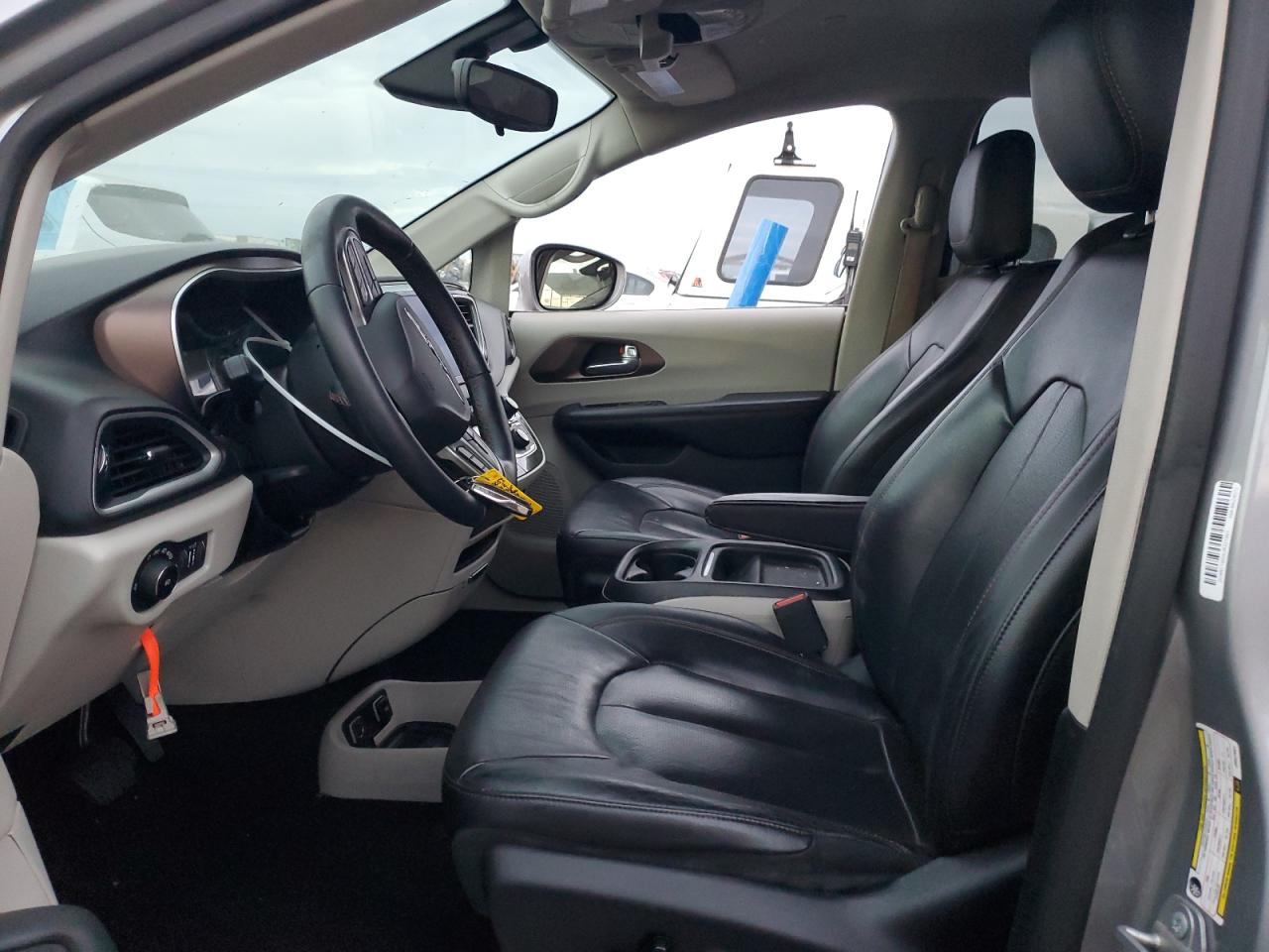 2018 Chrysler Pacifica Touring L VIN: 2C4RC1BG5JR321991 Lot: 92948635