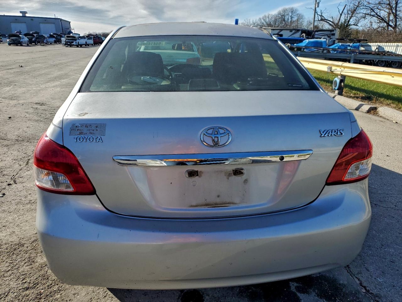 2011 Toyota Yaris VIN: JTDBT4K33B4080565 Lot: 94414505